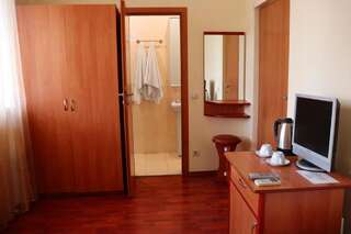 Гостиница в Балаклаве Балаклава Двухместный номер с 2 отдельными кроватями и собственной ванной комнатой-3